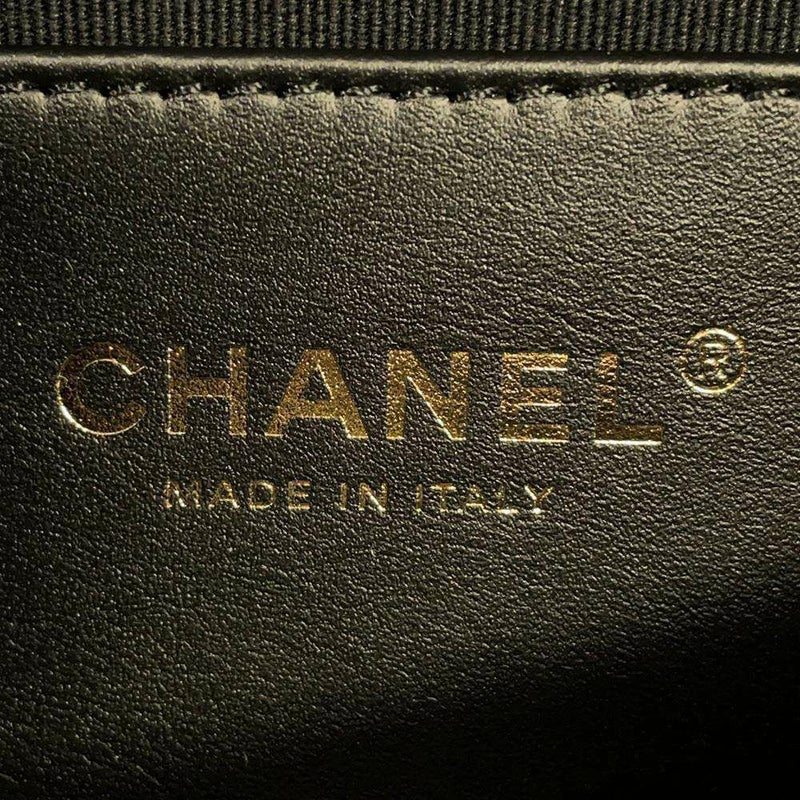 シャネル ボディバッグ ココマーク マトラッセ ラムスキン AS4860 CHANEL バッグ 黒