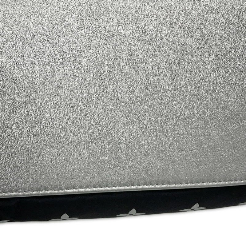 ルイヴィトン トートバッグ モノグラム・ナイロン LV SKI オンザゴーMM M11847 2way 白 ホワイト 黒 ブラック