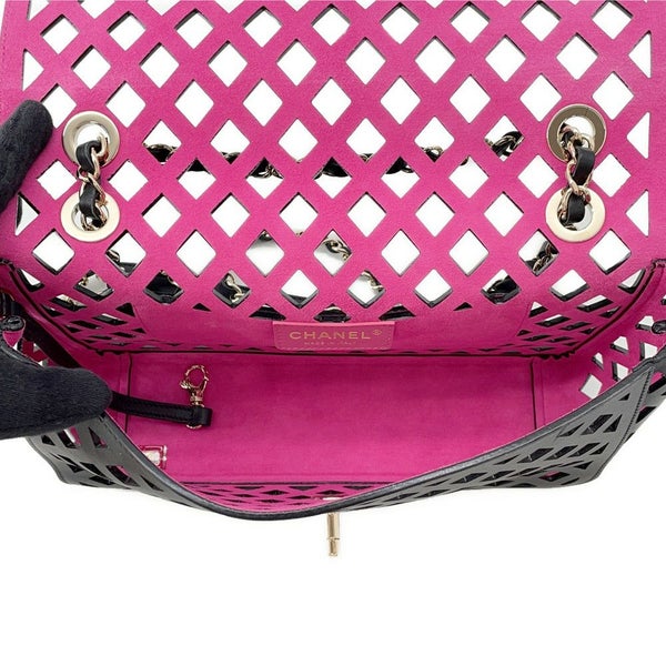 シャネル チェーンショルダーバッグ パンチング カーフレザー AS2376 CHANEL 黒