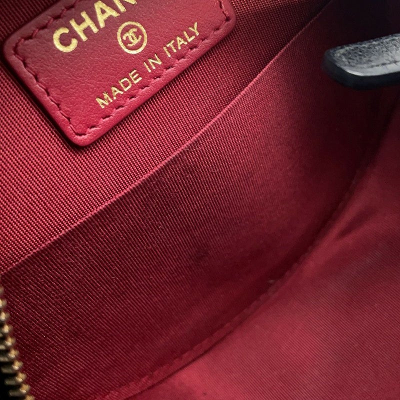 シャネル チェーンショルダーバッグ シャネル19 ココマーク ラムスキン AP0945 CHANEL 黒