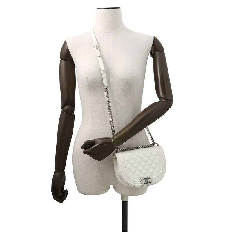 シャネル チェーンショルダーバッグ マトラッセ ココマーク ボーイシャネル スモール キャビアスキン AS3350 CHANEL 2way 白