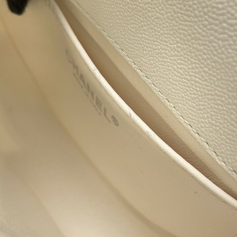 シャネル チェーンショルダーバッグ マトラッセ ココマーク ボーイシャネル スモール キャビアスキン AS3350 CHANEL 2way 白