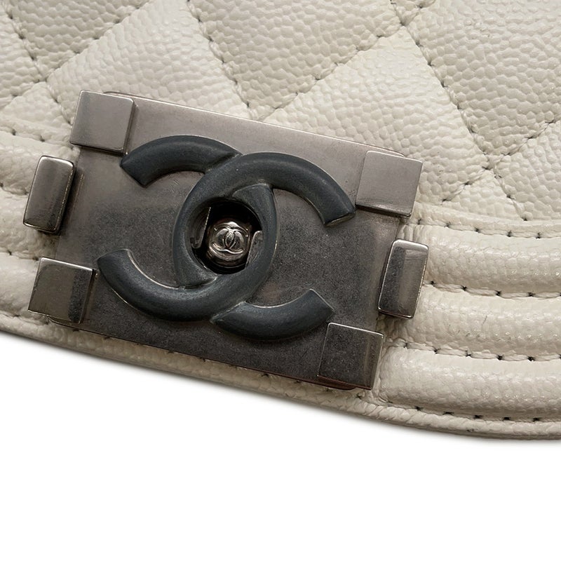 シャネル チェーンショルダーバッグ マトラッセ ココマーク ボーイシャネル スモール キャビアスキン AS3350 CHANEL 2way 白