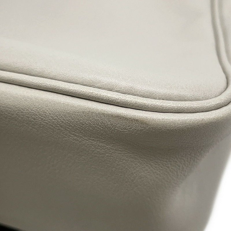 エルメス ショルダーバッグ マサイ カット32 パールグレー/シルバー金具 スイフト □O刻印