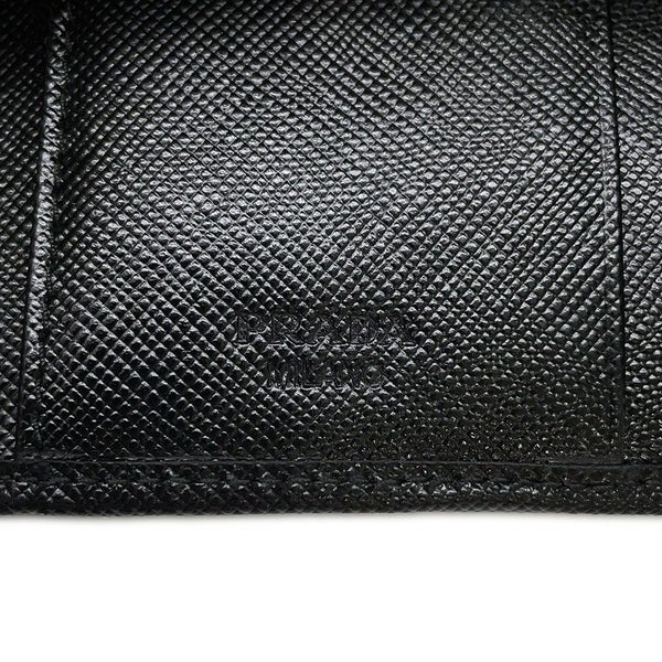 プラダ 三つ折り財布 サフィアーノ ロゴ トライアングル 1M0176 PRADA 財布 黒