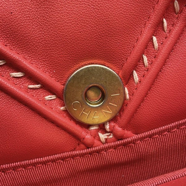 シャネル チェーンショルダーバッグ CHANEL19 マトラッセ ココマーク フラップ ステッチ ラムスキン AS1160 CHANEL