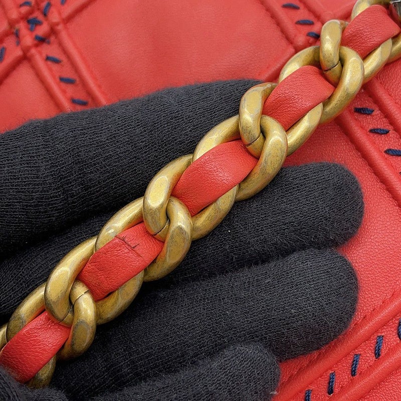 シャネル チェーンショルダーバッグ CHANEL19 マトラッセ ココマーク フラップ ステッチ ラムスキン AS1160 CHANEL