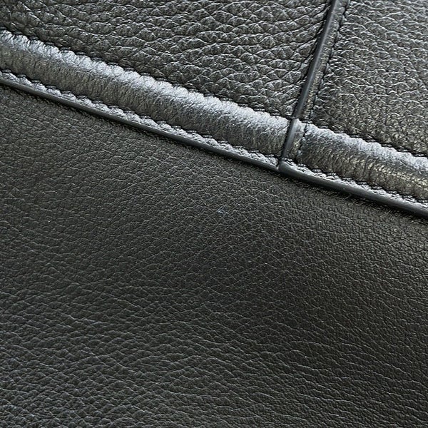 セリーヌ チェーンショルダーバッグ トリオンフ ヴィクトワール ミディアム カーフレザー 115853 CELINE 黒