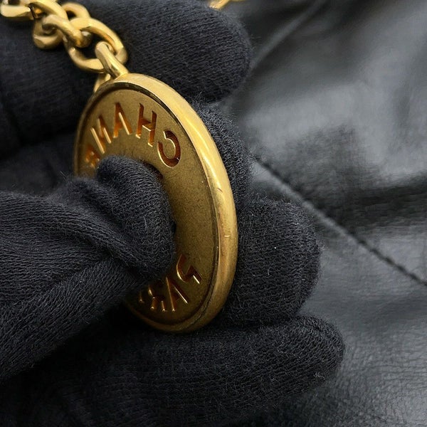 シャネル チェーンショルダーバッグ CHANEL22 スモール シャイニーカーフスキン AS3260 CHANEL ポーチ付き 黒