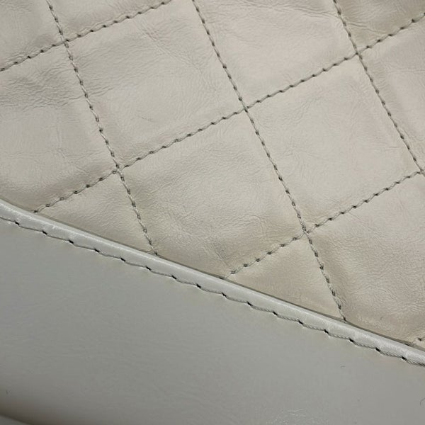 シャネル チェーンショルダーバッグ ガブリエル ドゥ シャネル スモール ホーボーバッグ A91810 CHANEL 白