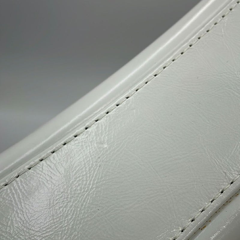 シャネル チェーンショルダーバッグ ガブリエル ドゥ シャネル スモール ホーボーバッグ A91810 CHANEL 白