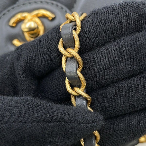 シャネル チェーンショルダーバッグ マトラッセ ココマーク トップハンドル ラムスキン AS4956 CHANEL