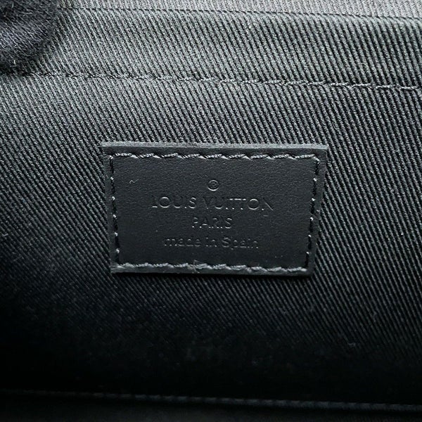 ルイヴィトン ショルダーバッグ モノグラム・エクリプス Sケープ・メッセンジャー M46794 ブラック 黒