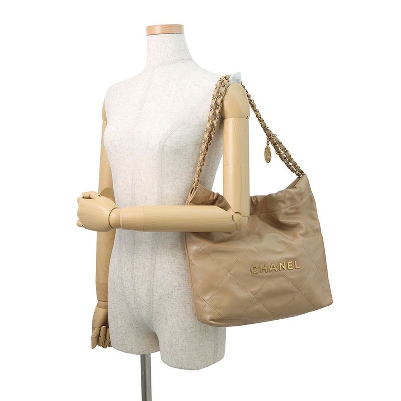 シャネル ハンドバッグ CHANEL 22 マトラッセ スモール シャイニーカーフレザー AS3260 ポーチ付き