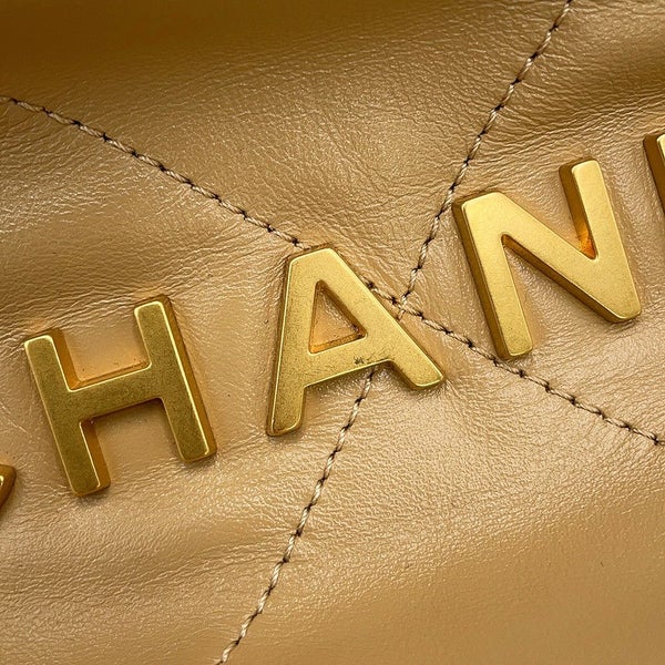 シャネル ハンドバッグ CHANEL 22 マトラッセ スモール シャイニーカーフレザー AS3260 ポーチ付き