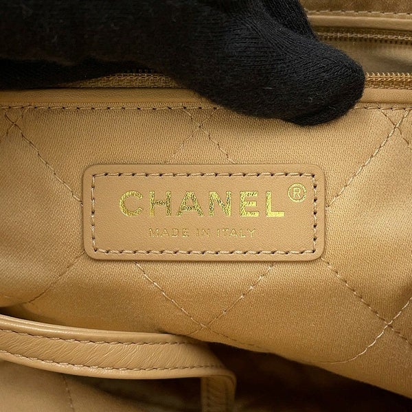 シャネル ハンドバッグ CHANEL 22 マトラッセ スモール シャイニーカーフレザー AS3260 ポーチ付き