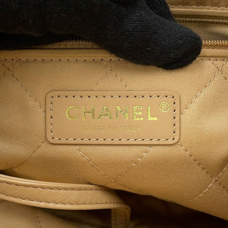 シャネル ハンドバッグ CHANEL 22 マトラッセ スモール シャイニーカーフレザー AS3260 ポーチ付き