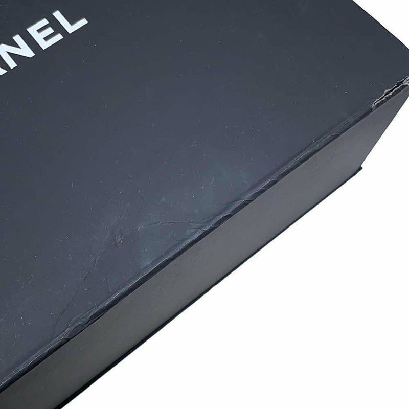 シャネル チェーンショルダーバッグ Chanel 19 レザー CHANEL バッグ ハンドバッグ