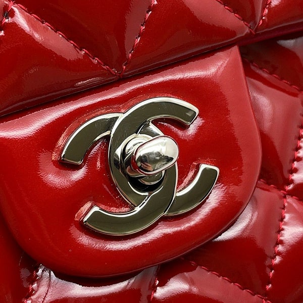 シャネル チェーンショルダーバッグ マトラッセ25 ココマーク ダブルチェーン エナメル パテント A01112 CHANEL