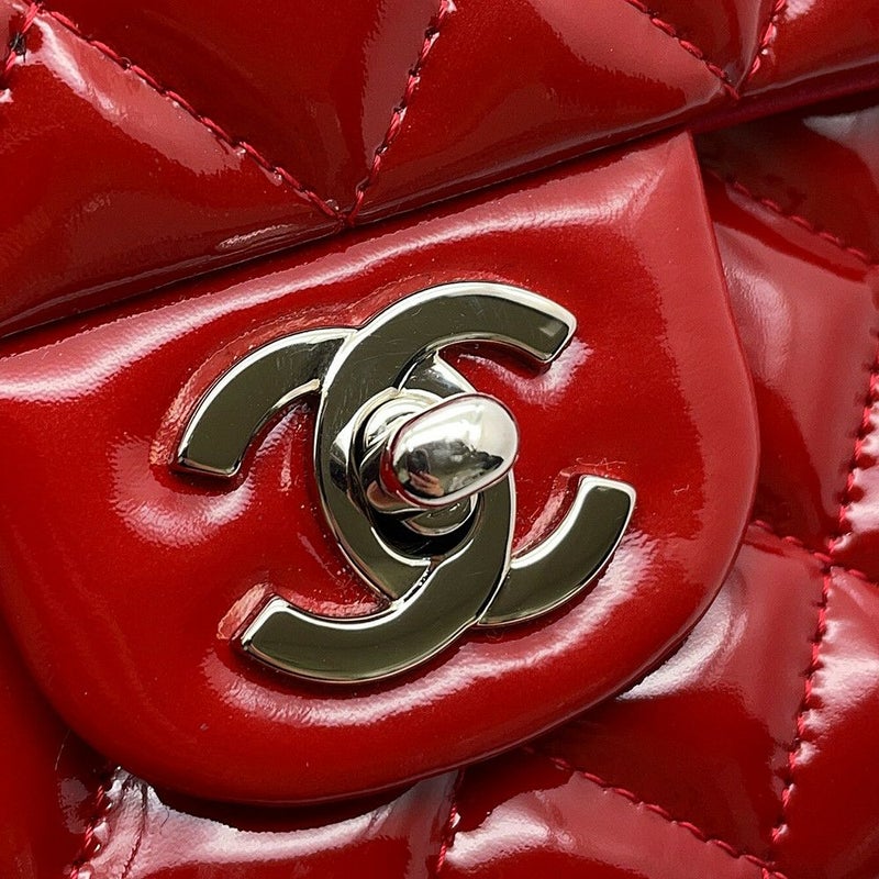 シャネル チェーンショルダーバッグ マトラッセ25 ココマーク ダブルチェーン エナメル パテント A01112 CHANEL