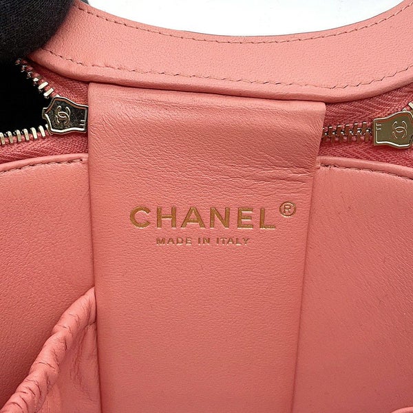 シャネル チェーンショルダーバッグ ココマーク マトラッセ トップハンドル バニティ CHANEL