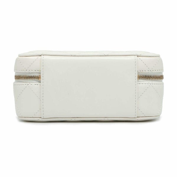 シャネル チェーンショルダーバッグ マトラッセ ココマーク バニティ カーフレザー CHANEL バッグ 白