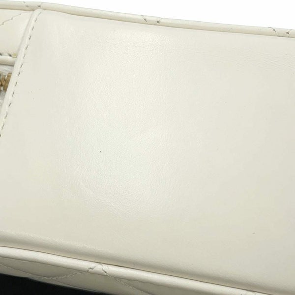 シャネル チェーンショルダーバッグ マトラッセ ココマーク バニティ カーフレザー CHANEL バッグ 白