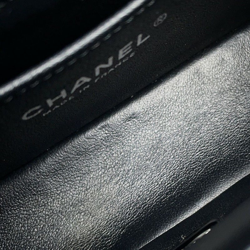 シャネル チェーンショルダーバッグ ココマーク ミニ マトラッセ 20 キャビアスキン A69900 CHANEL ラメ加工 黒