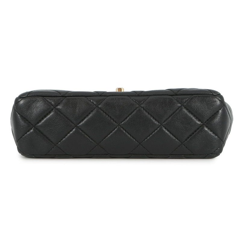 シャネル チェーンショルダーバッグ ココマーク マトラッセ ラムスキン AS5259 CHANEL 黒