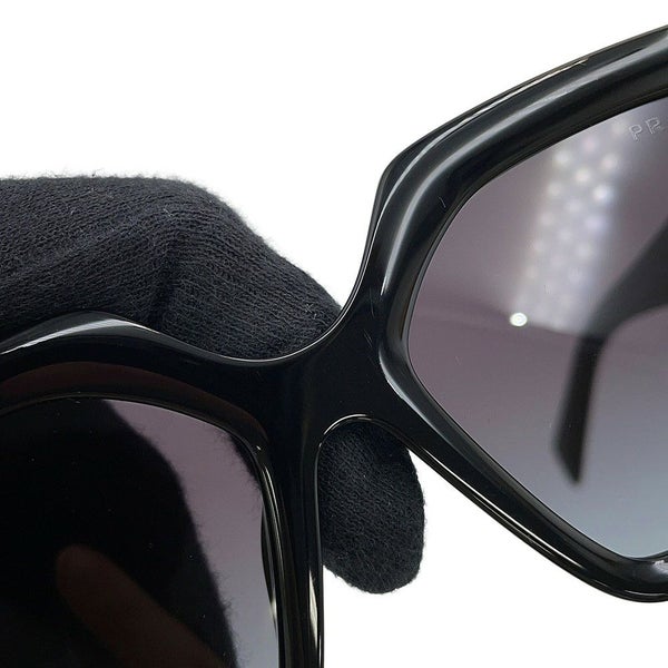 プラダ サングラス トライアングルロゴ ポリゴン型 セルフレーム PRADA アイウェア 黒