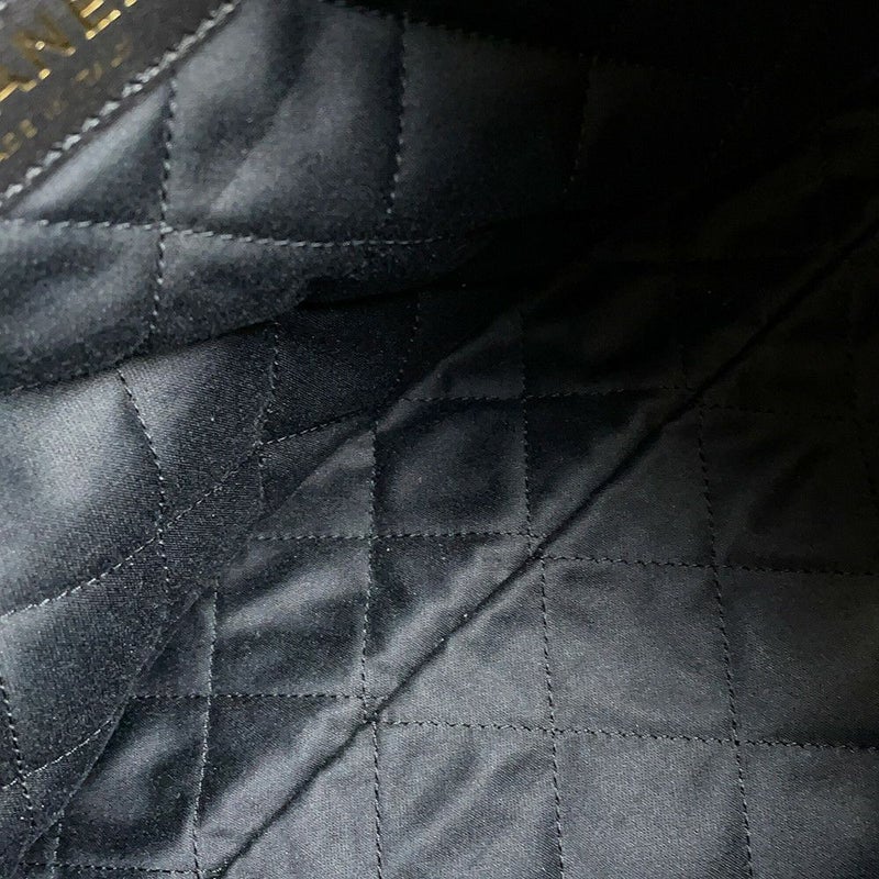 シャネル チェーンショルダーバッグ CHANEL22 スモール キャビアスキン AS3260 CHANEL ポーチ付き 黒