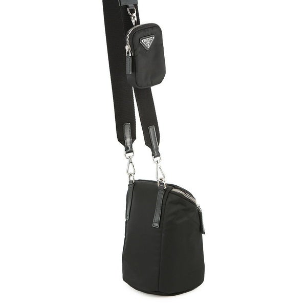 プラダ ショルダーバッグ Re-Nylon トライアングルロゴ ナイロン 2VH147 PRADA 黒