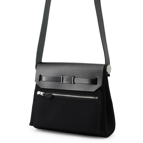 エルメス ショルダーバッグ エールバッグジップ ミニ ブラック/シルバー金具 トワルミリタリー/ヴァッシュハンター K刻印 黒