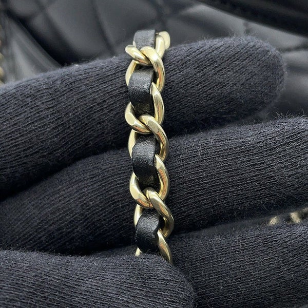 シャネル チェーンショルダーバッグ マトラッセ ココマーク トップハンドル ミニ ラムスキン AS2431 黒