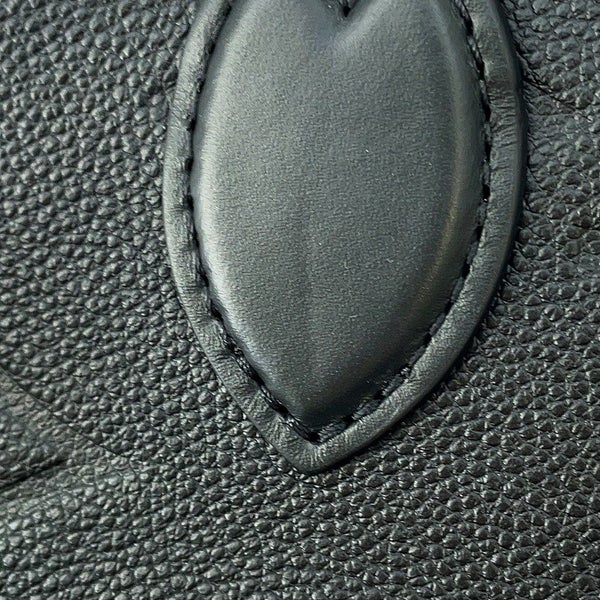 ルイヴィトン ハンドバッグ モノグラム・アンプラント オンザゴー EW M23640 LOUIS VUITTON 3way 黒 ブラック