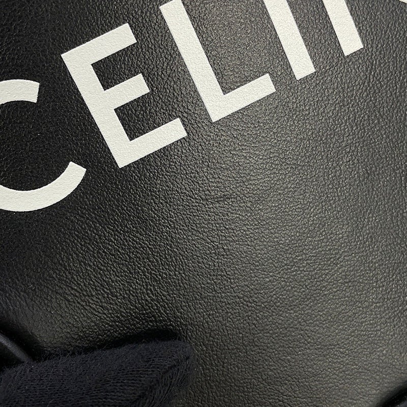 セリーヌ ショルダーバッグ ロゴ エトワール 星型 スムースカーフレザー 198763 CELINE 黒