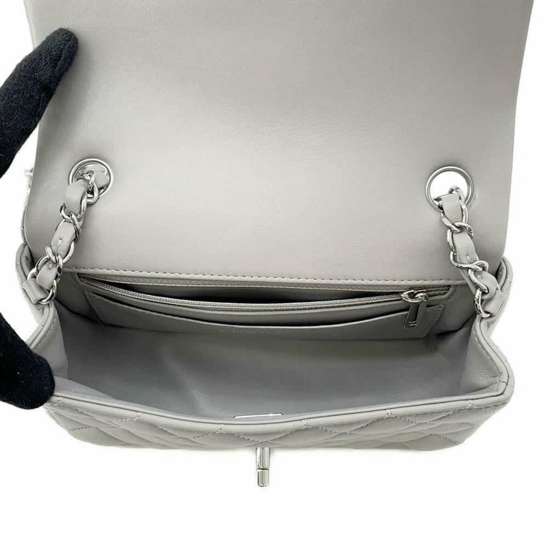 シャネル チェーンショルダーバッグ ココマーク ミニ マトラッセ ラムスキン A69900 CHANEL フラップ