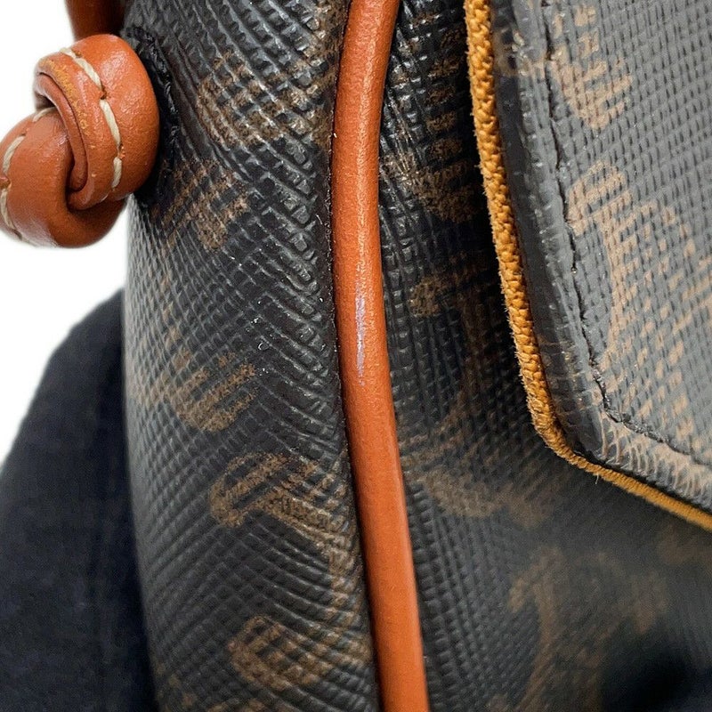 セリーヌ ショルダーバッグ トリオンフ ミニ トライアングル 195902 CELINE ポシェット