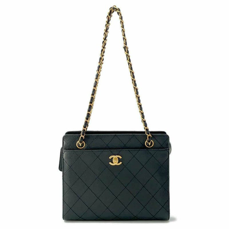 シャネル  チェーンショルダーバッグ マトラッセ ココマーク キャビアスキン CHANEL バッグ 黒