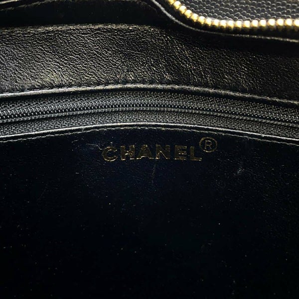 シャネル  チェーンショルダーバッグ マトラッセ ココマーク キャビアスキン CHANEL バッグ 黒