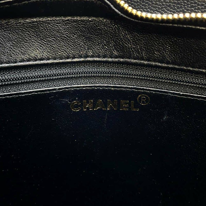 シャネル  チェーンショルダーバッグ マトラッセ ココマーク キャビアスキン CHANEL バッグ 黒
