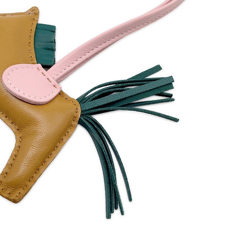 エルメス バッグチャーム ロデオ PM セサミ/ローズサクラ/マラカイト ラムスキン Z刻印