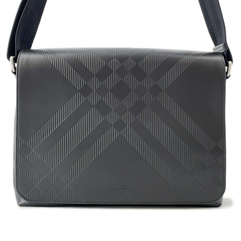 バーバリー ショルダーバッグ エンボスチェック メッセンジャーバッグ カーフレザー 81019221 BURBERRY 黒