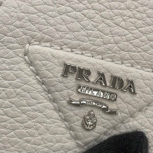 プラダ コインケース トライアングルロゴ レザー 1MM006 PRADA 白 小銭入れ