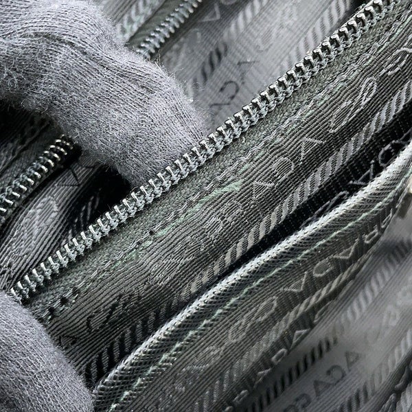 プラダ リュック ミディアム Re-Nylon バックパック ナイロン 1BZ811 PRADA リュックサック バッグ 黒