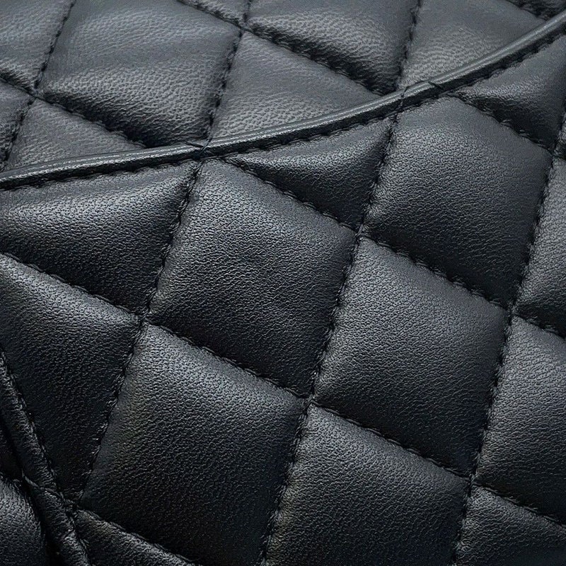 シャネル チェーンショルダーバッグ マトラッセ ココマーク トップハンドル ミニ ラムスキン AS2431 CHANEL 黒